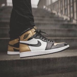 Air Jordan 1 Retro High OG NRG “Gold Toe”